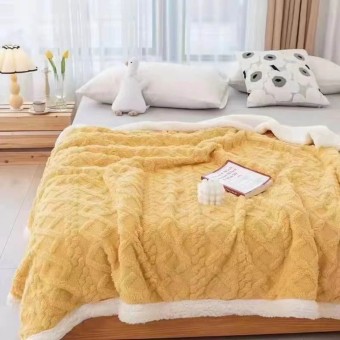 Одеяло пухено - Портокал - Размер 200х230