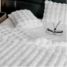 Комплект спално бельо с изкуствен заешки косъм - Глори - Бяло