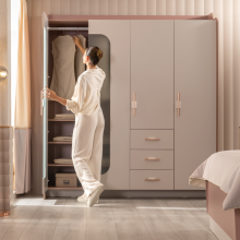 Четирикрилен гардероб ESTELLA